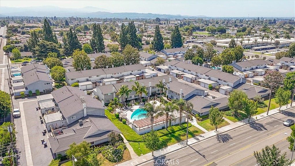 1310 N Placentia Ave · Fullerton · 照片30