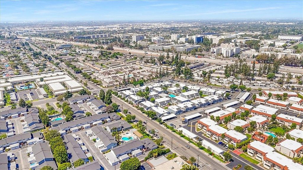 1310 N Placentia Ave · Fullerton · 照片32