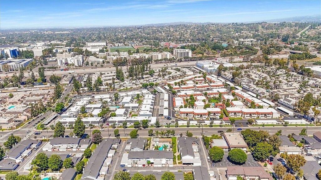 1310 N Placentia Ave · Fullerton · 照片33