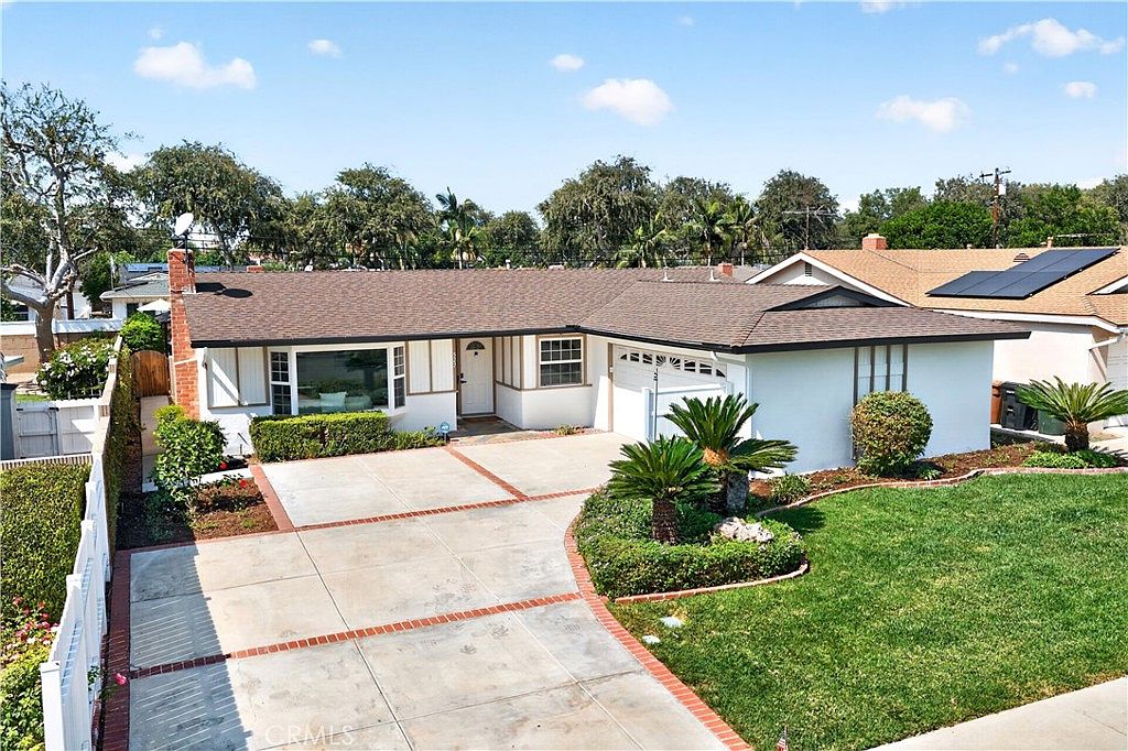 527 N Lincoln Ave · Fullerton