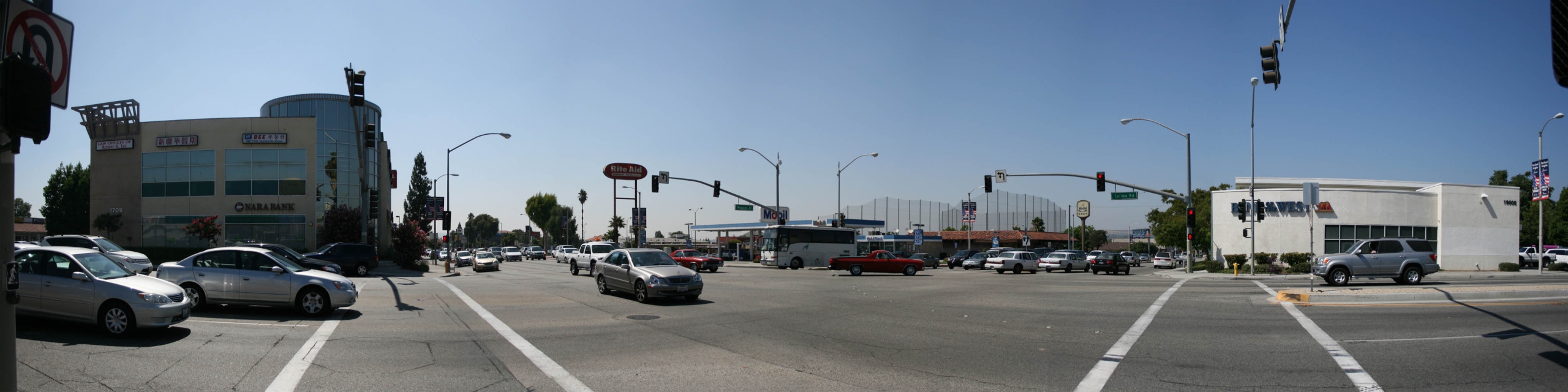 罗兰岗 · Rowland Heights · Colima与Nogales街景